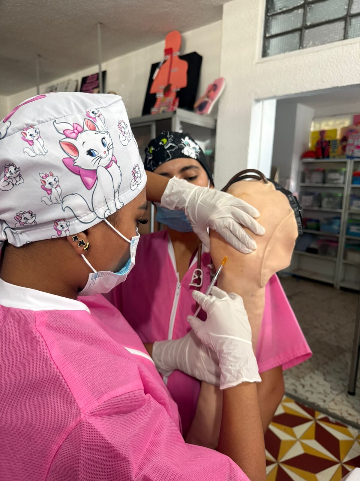 Auxiliar en Cosmetología — POLIBAGUÉ