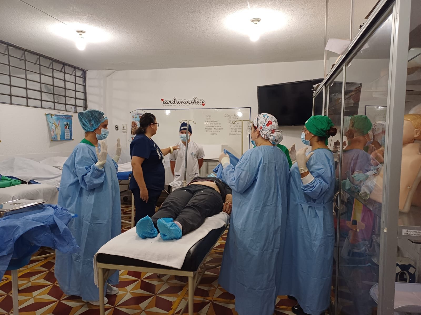 Auxiliar de Enfermería — POLIBAGUÉ