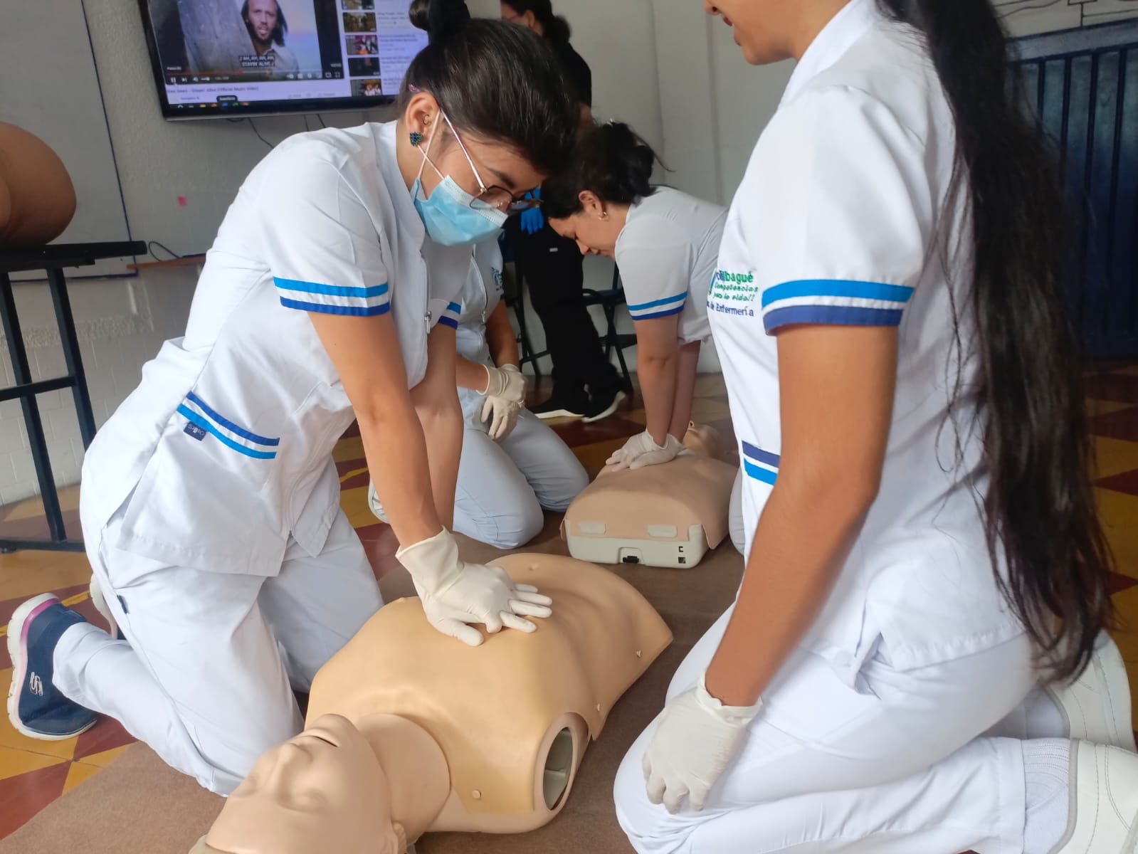 Auxiliar de Enfermería — POLIBAGUÉ