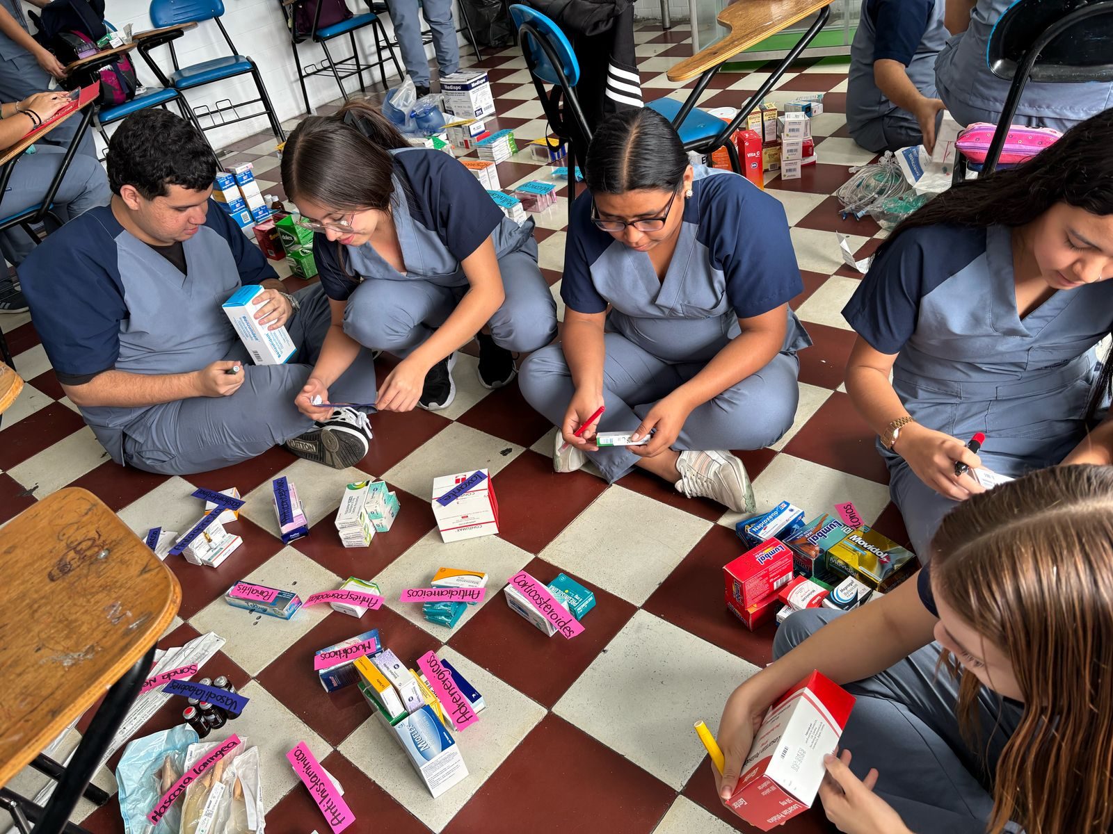 Auxiliar en Salud Pública — POLIBAGUÉ
