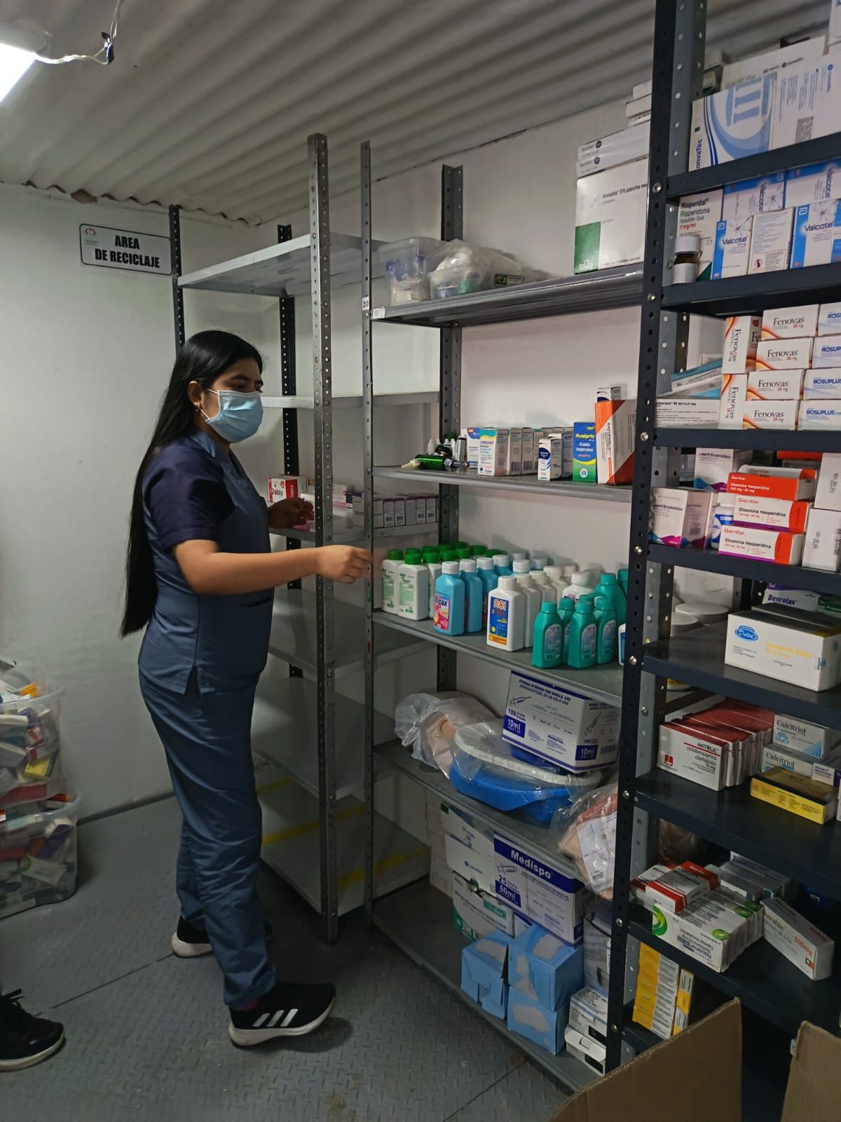 Auxiliar de Farmacia — POLIBAGUÉ